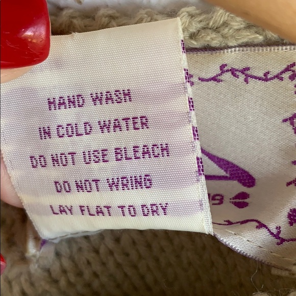 Intrigue Dazzle Detail Gems Sweater sz M - Picture 5 of 6